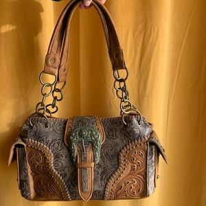 Montana West purse and matching wallet beautiful detail like new!